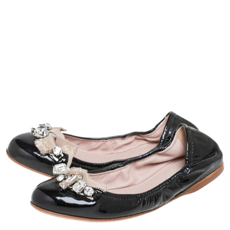 Pre Owned Miu Miu Black Patent Leather Scrunch Ballet Flats Size 37.5