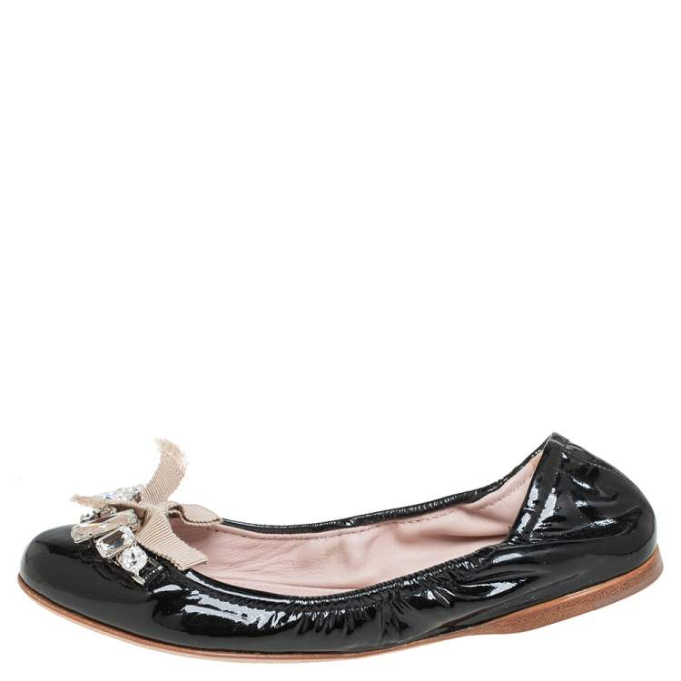 Pre Owned Miu Miu Black Patent Leather Scrunch Ballet Flats Size 37.5
