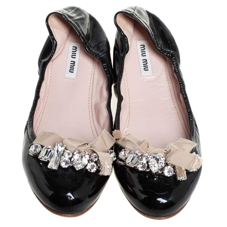 Pre Owned Miu Miu Black Patent Leather Scrunch Ballet Flats Size 37.5