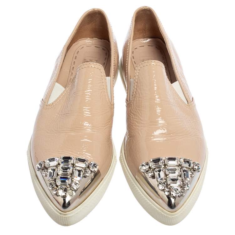 مملوكة مسبقًا Miu Miu Beige Patent Embellished Cap Toe Slip On Sneakers Size 38
