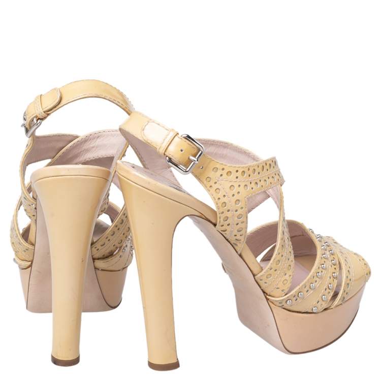Pre Owned Miu Miu Yellow Patent Leather Peep Toe Platform Ankle Strap Sandals Size 39.5