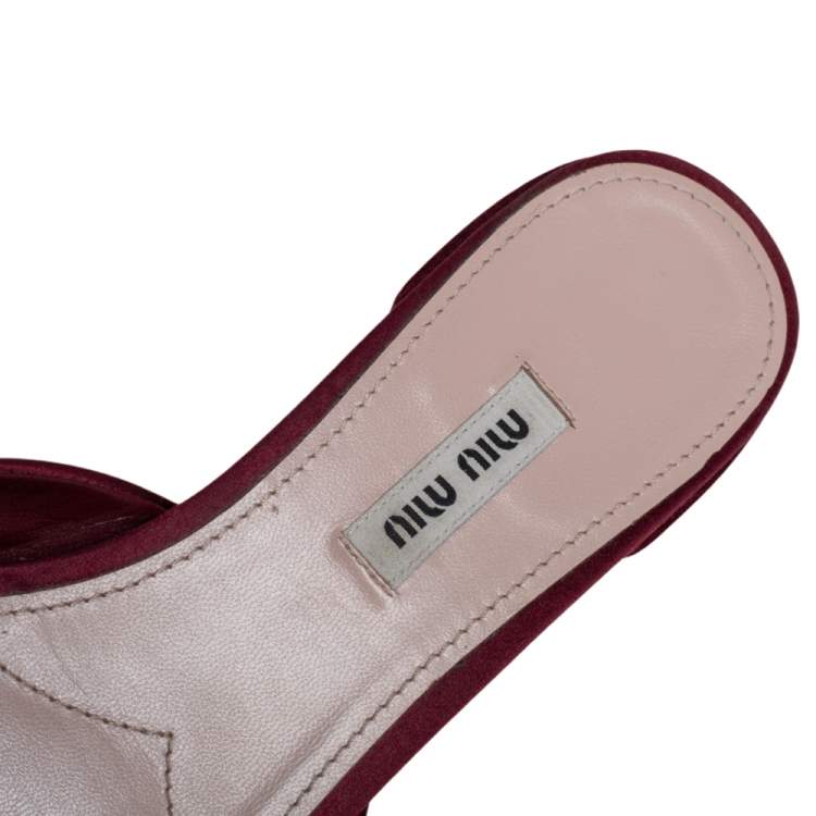 Pre Owned Miu Miu Burgundy Satin Crystal Embellished Flats Size 38