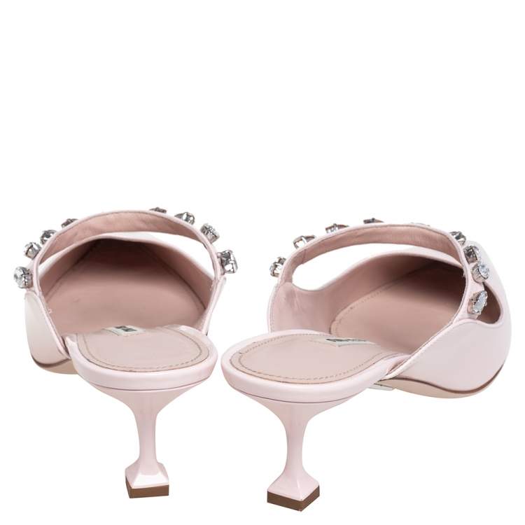 مملوكة مسبقًا Miu Miu Light Pink Patent Leather Crystal Embellished Mules Size 39.5