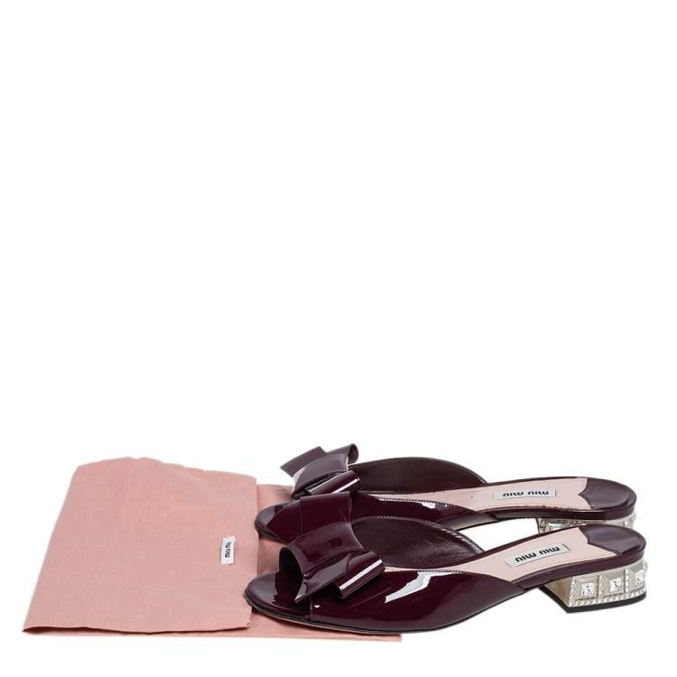Pre Owned Miu Miu Burgundy Patent Leather Bow Slide Sandals Size 37.5