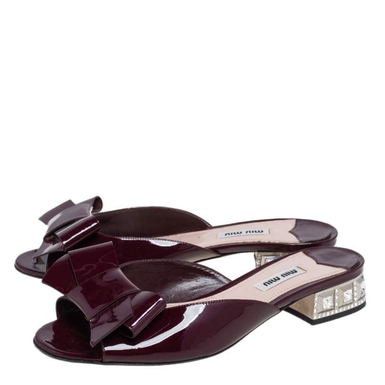 Pre Owned Miu Miu Burgundy Patent Leather Bow Slide Sandals Size 37.5