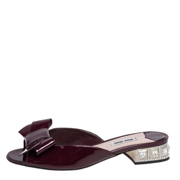 Pre Owned Miu Miu Burgundy Patent Leather Bow Slide Sandals Size 37.5