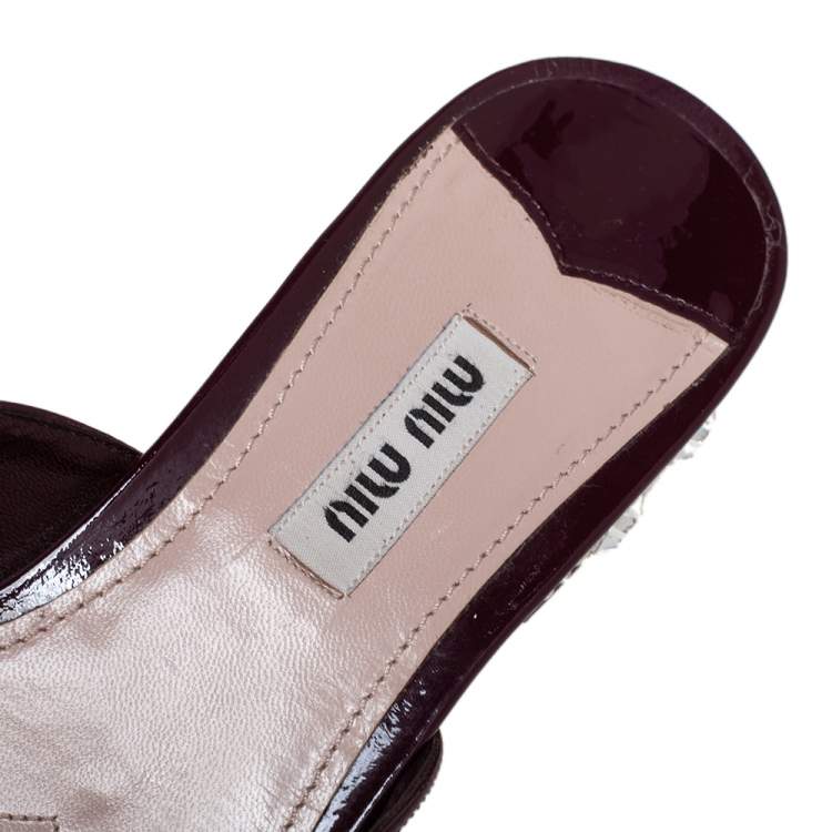 Pre Owned Miu Miu Burgundy Patent Leather Bow Slide Sandals Size 37.5