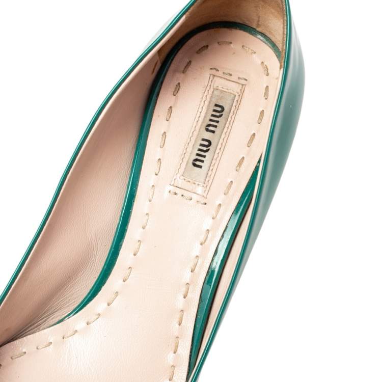 Pre Owned Miu Miu Green Patent Leather Crystal Embellished Block Heel  Pumps Size 40.5