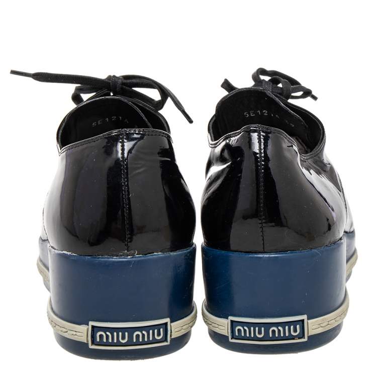Pre Owned Miu Miu Black/Blue Patent Leather Rubber Cap Toe Platform Sneakers Size 39