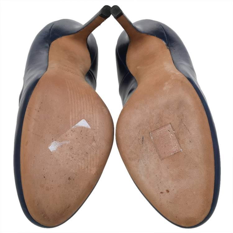 Pre Owned Miu Miu Silver/Blue Patent And Leather Round Toe Pumps Size 38.5