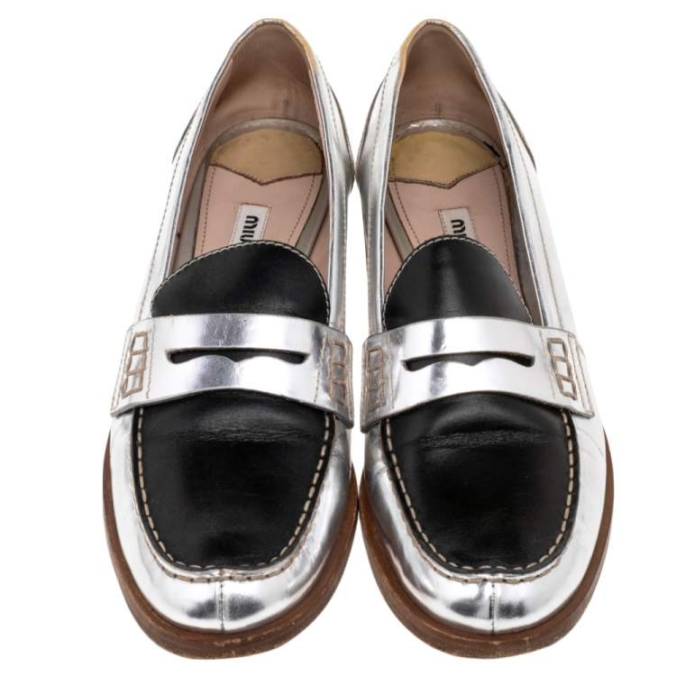Pre Owned Miu Miu Silver/Black Patent And Leather Slip on Loafers Size 38