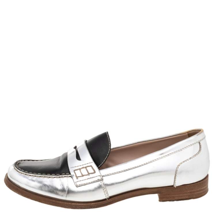 Pre Owned Miu Miu Silver/Black Patent And Leather Slip on Loafers Size 38