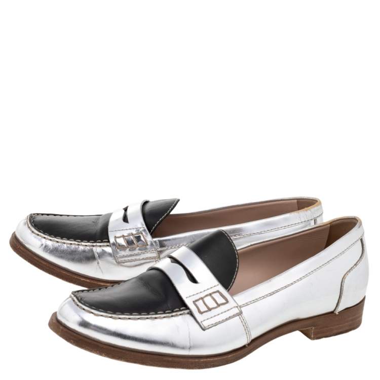 Pre Owned Miu Miu Silver/Black Patent And Leather Slip on Loafers Size 38