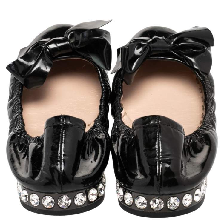 Pre Owned Miu Miu Black Patent Leather Bow Detail Crystal Embellished Scrunch Ballet Flats Size 37
