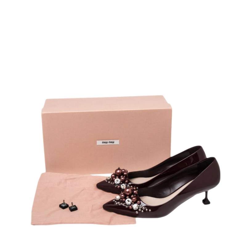 Pre Owned Miu Miu Burgundy Patent Leather Crystal and Pearl Embellished Pointed Toe Pumps Size 37.5
