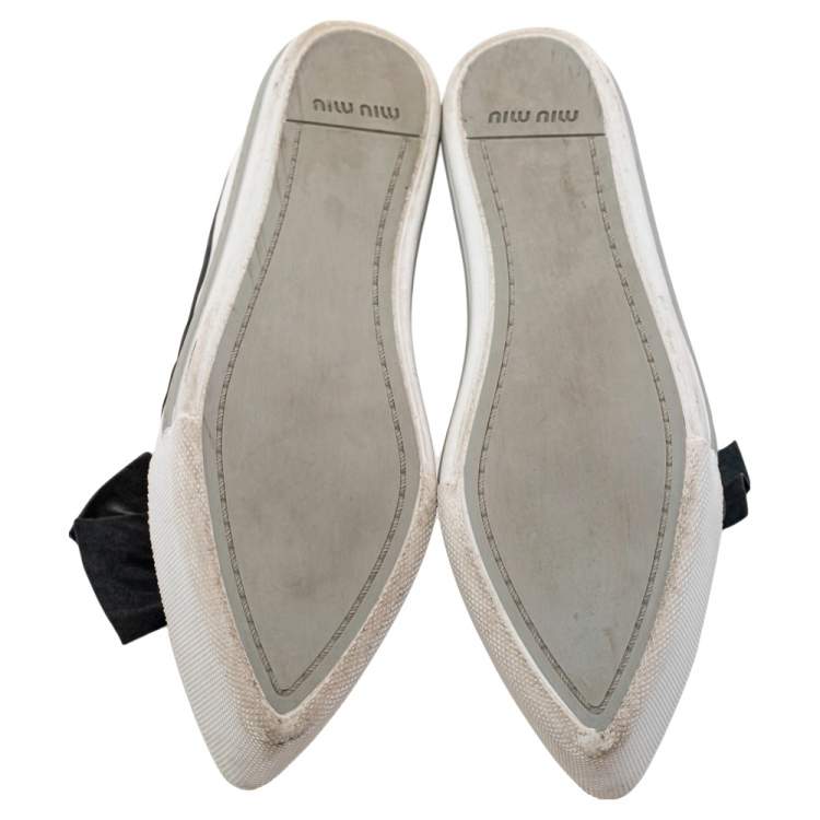 Pre Owned Miu Miu Black Leather Knot Bow Skate Metal Cap Toe Slip On Sneakers Size 38