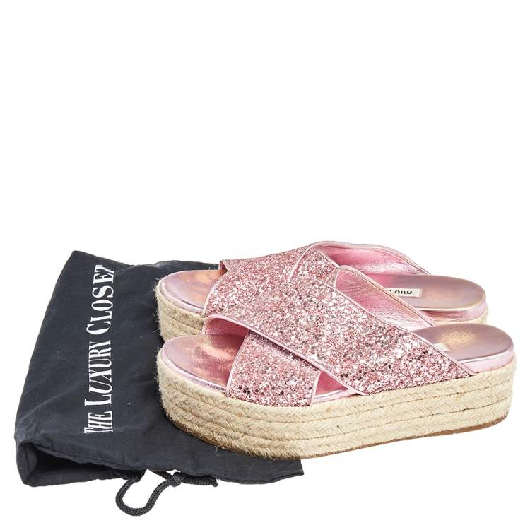 مملوكة مسبقًا Miu Miu Metallic Pink Glitter Espadrille Platform Slides Size 37.5
