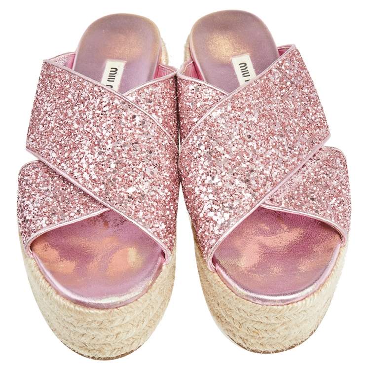 مملوكة مسبقًا Miu Miu Metallic Pink Glitter Espadrille Platform Slides Size 37.5