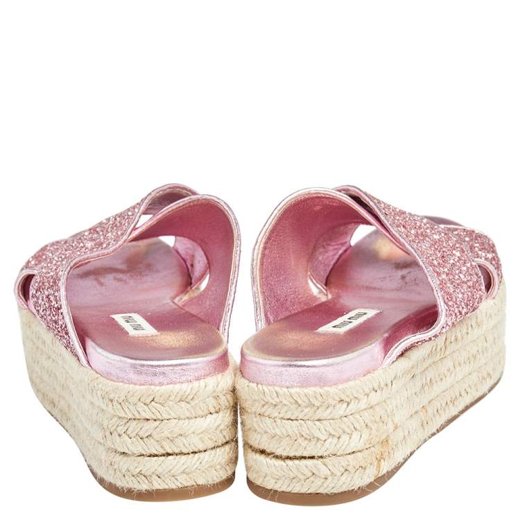 مملوكة مسبقًا Miu Miu Metallic Pink Glitter Espadrille Platform Slides Size 37.5