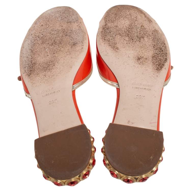 مملوكة مسبقًا Miu Miu Orange Patent Leather  Slide Sandals Size 36.5