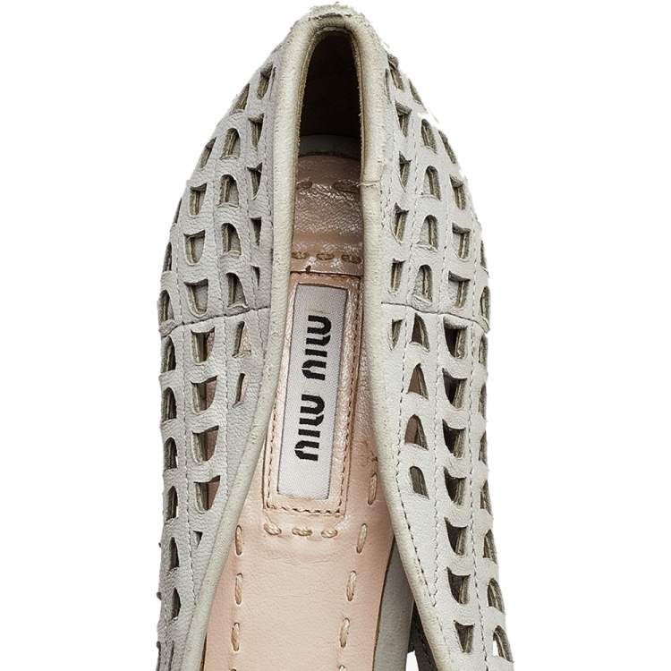Pre Owned Miu Miu Grey Laser Cut Leather Peep Toe Platform Pumps Size 37