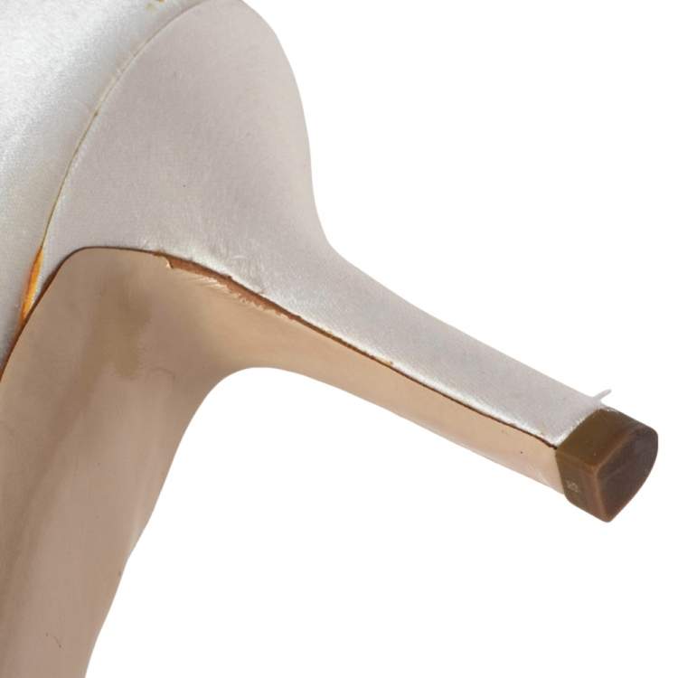 Pre Owned Miu Miu White Satin Peep Toe Pumps Size 38.5