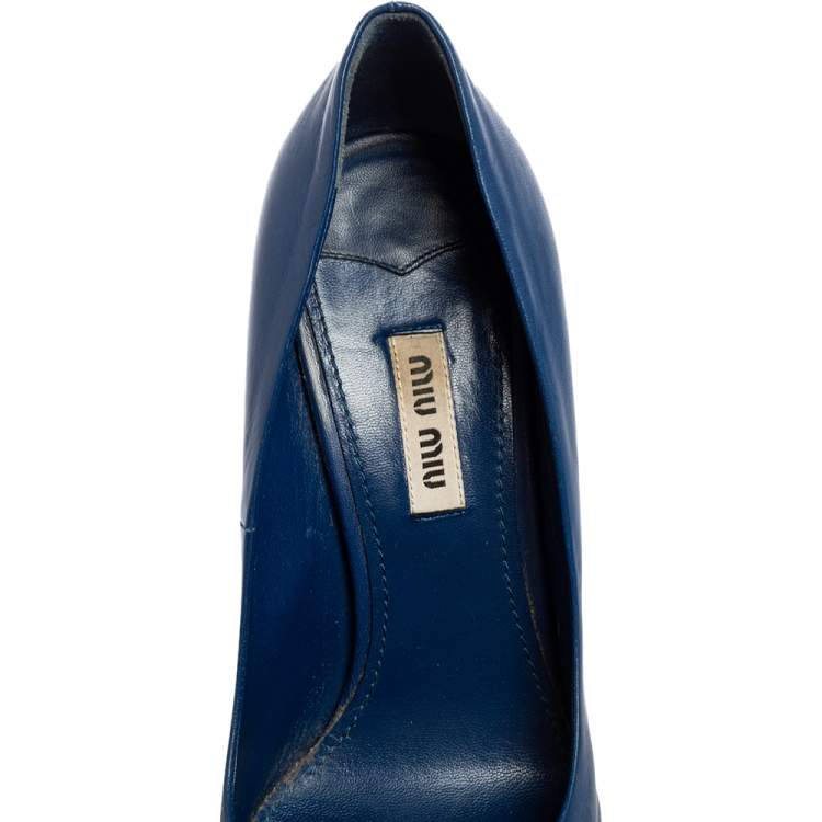 Pre Owned Miu Miu Blue Leather Pointed Toe Pumps Size 38