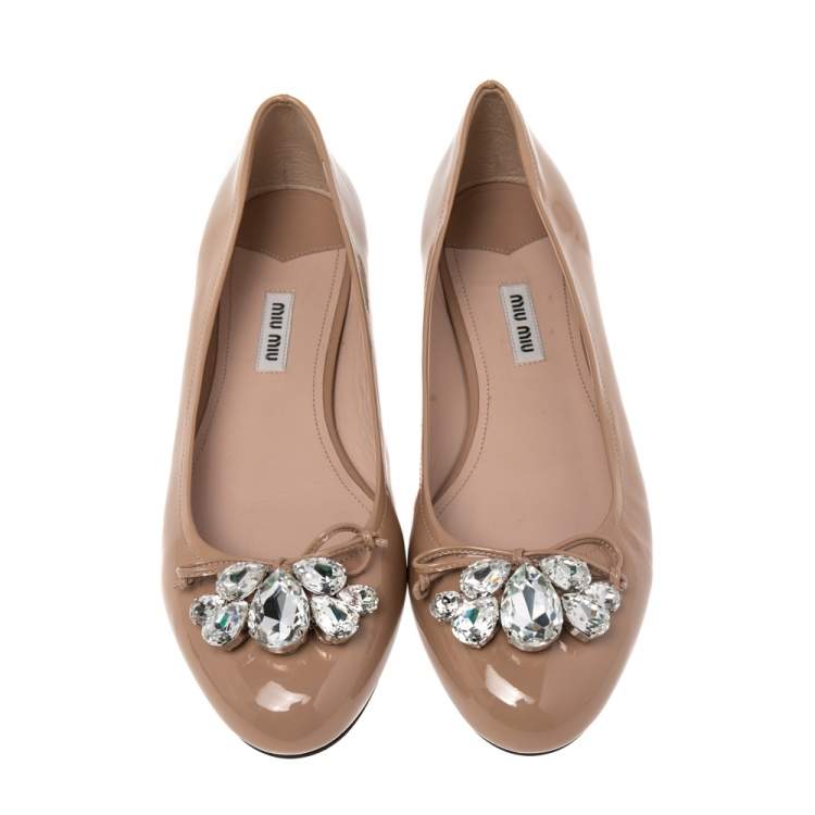 Pre Owned Miu Miu Beige Patent Leather Crystal Embellished Bow Ballet Flats Size 40