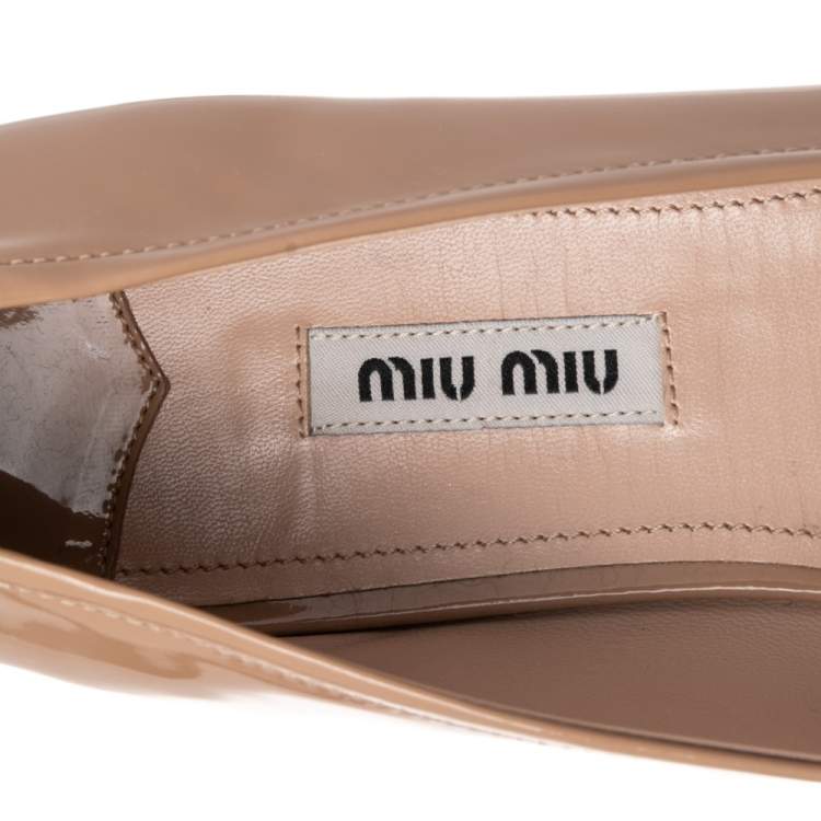 Pre Owned Miu Miu Beige Patent Leather Crystal Embellished Bow Ballet Flats Size 40
