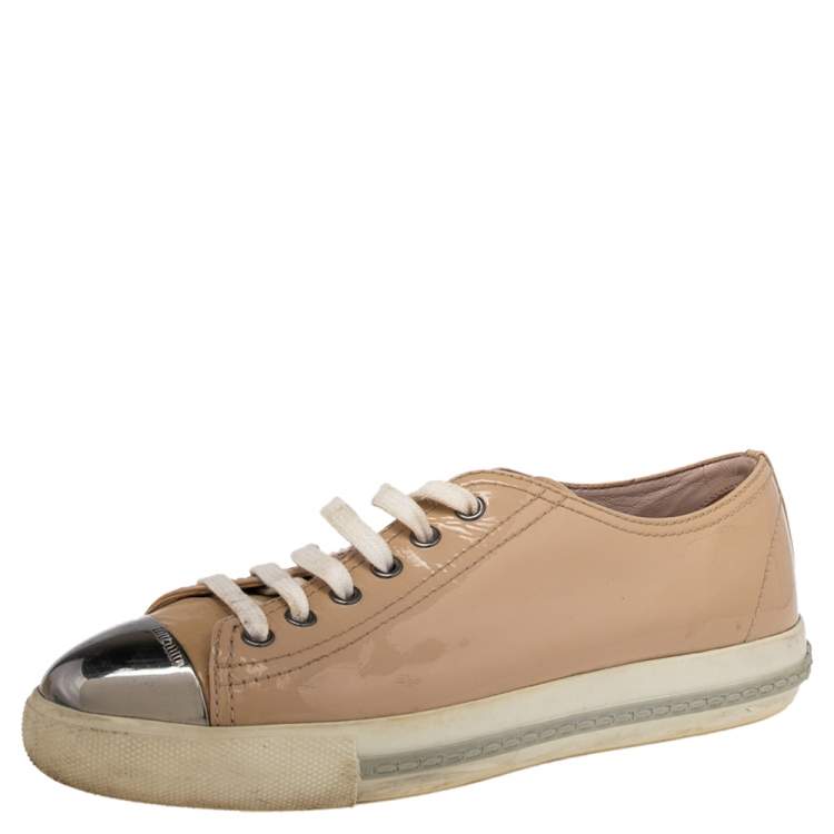 Pre Owned Miu Miu Beige Patent Leather Metal Cap Toe Low Top Sneakers Size 37.5