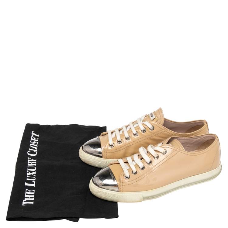 Pre Owned Miu Miu Beige Patent Leather Metal Cap Toe Low Top Sneakers Size 37.5