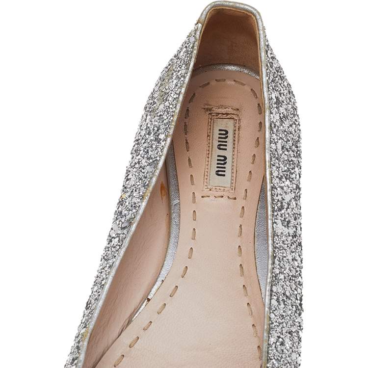 Pre Owned Miu Miu Silver Glitter And Leather Bow Embellished Ballet Flats Size 41