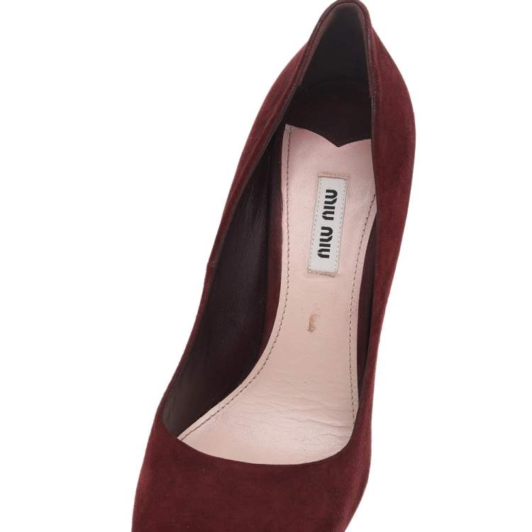 Pre Owned Miu Miu Burgundy Suede Crystal Embellished Block Heel Pumps Size 40.5
