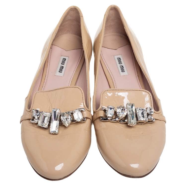 Pre Owned Miu Miu Beige Patent Leather Crystal Embellished Bow Ballet Flats Size 40.5