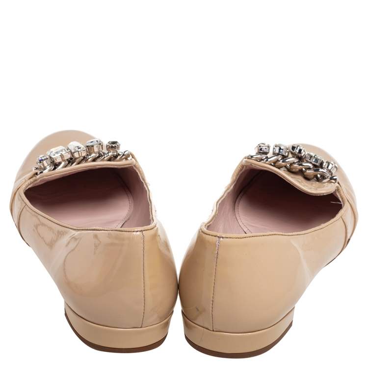 Pre Owned Miu Miu Beige Patent Leather Crystal Embellished Bow Ballet Flats Size 40.5
