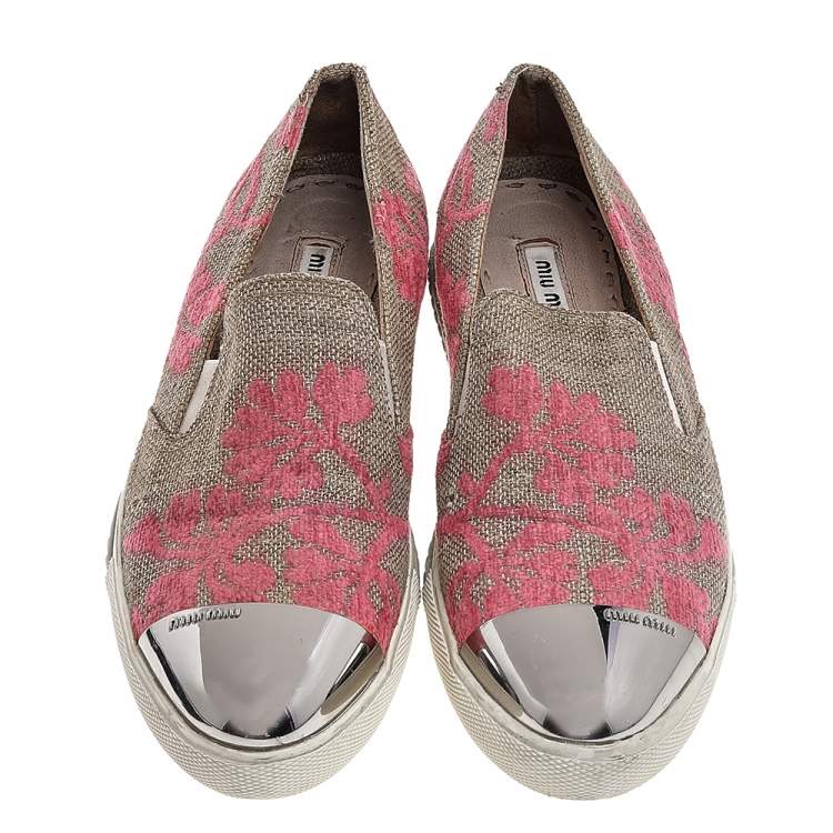 مملوكة مسبقًا Miu Miu Beige/Pink Jute Metal Cap Toe Slip On Sneakers Size 37 