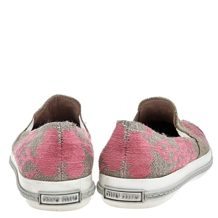 مملوكة مسبقًا Miu Miu Beige/Pink Jute Metal Cap Toe Slip On Sneakers Size 37 