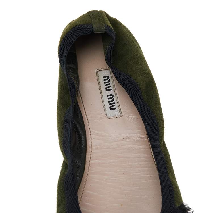 Pre Owned Miu Miu Olive Green Suede Crystal Embellished Scrunch Ballet Flats Size 38