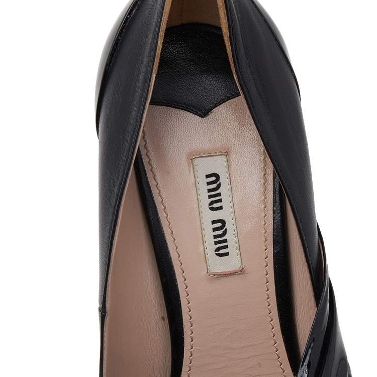مملوكة مسبقًا Miu Miu Patent And Leather Bow Pointed Toe Pumps Size 40.5