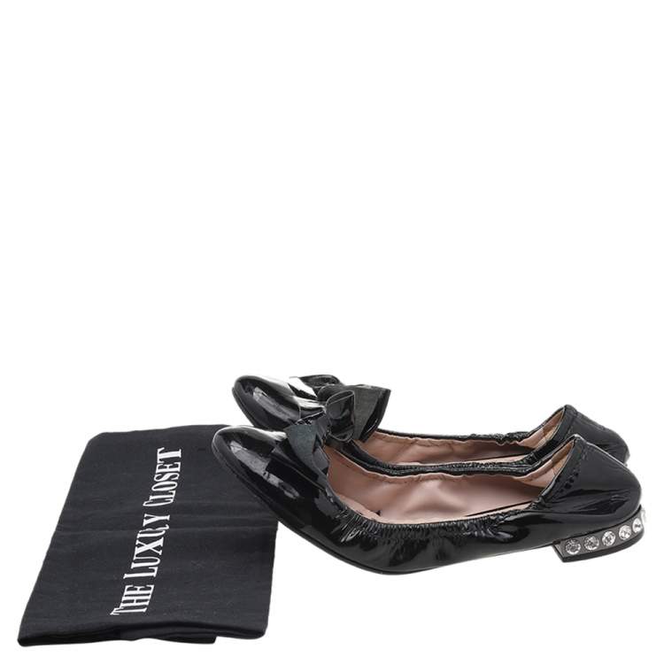 Pre Owned Miu Miu Black Patent Leather Bow Detail Crystal Embellished Heel Scrunch Ballet Flats Size 39