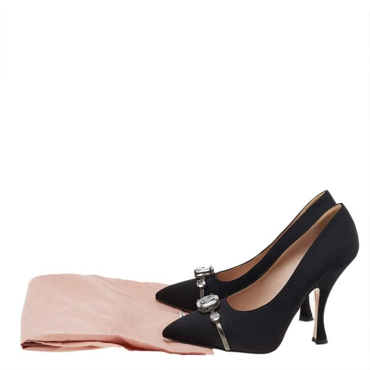 مملوكة مسبقًا Miu Miu Black Satin Crystal Embellished Pointed Toe Pumps Size 39