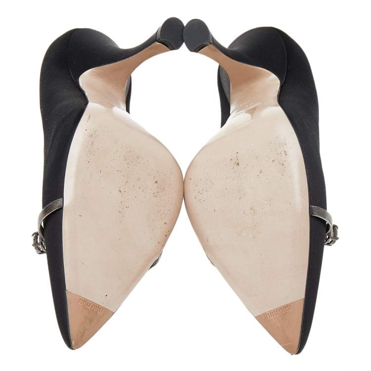 مملوكة مسبقًا Miu Miu Black Satin Crystal Embellished Pointed Toe Pumps Size 39