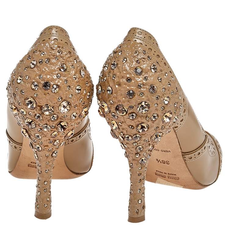 مملوكة مسبقًا Miu Miu Brown Brogue Leather Crystal Embellished Heel Round Toe Pumps Size 36.5