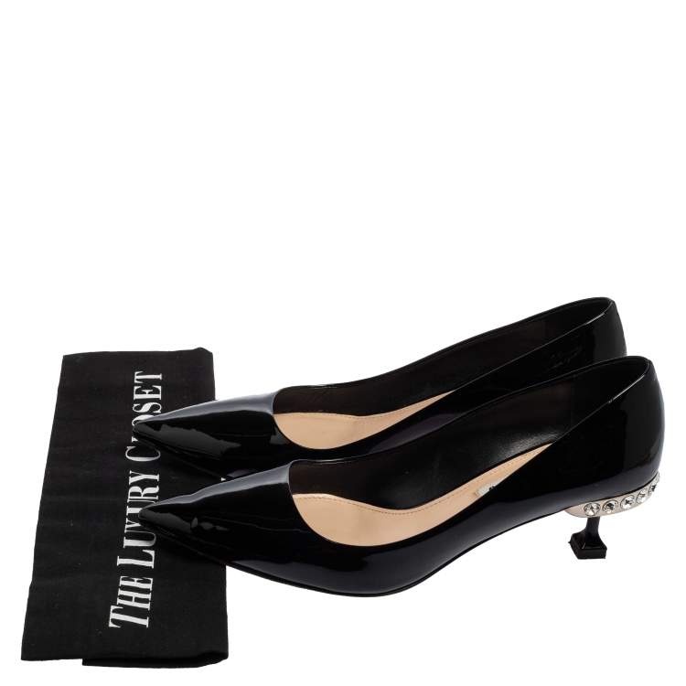 مملوكة مسبقًا Miu Miu Black Patent Leather Pointed Toe Kitten Heel Pumps Size 37.5