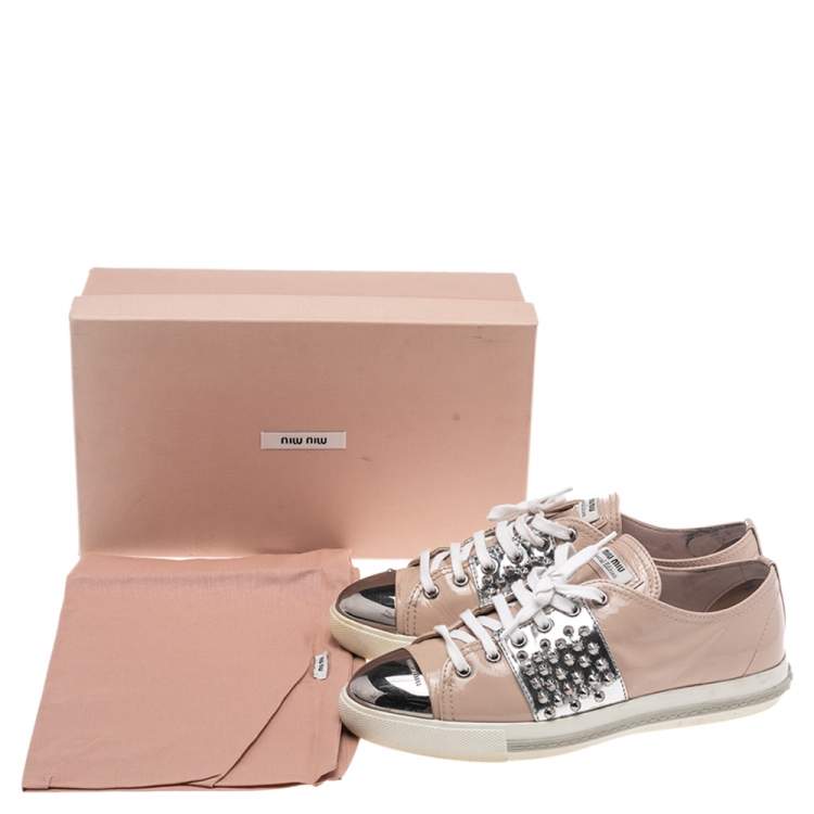 مملوكة مسبقًا Miu Miu Beige/Silver Patent Leather Studded  Cap Toe Slip On Sneakers Size 39
