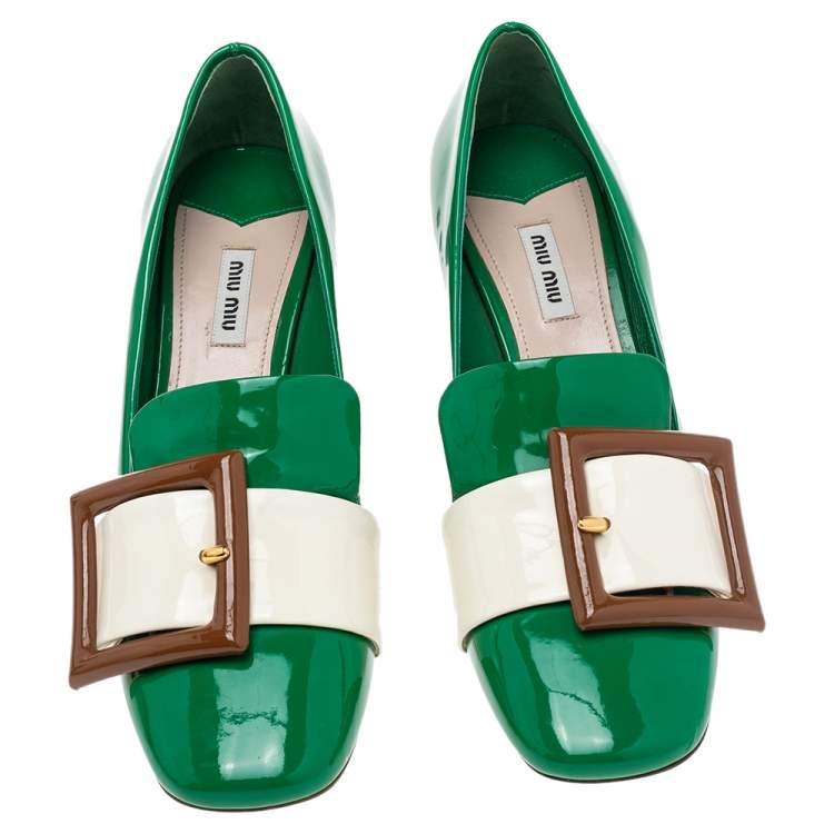 Pre Owned Miu Miu Green/Cream Patent Leather Buckle Loafer Pumps Size 41