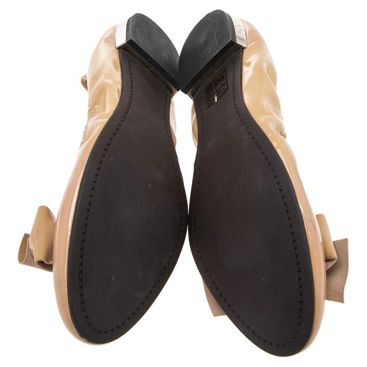 Pre Owned Miu Miu Beige Patent Leather Bow Scrunch Ballet Flats Size 36.5 