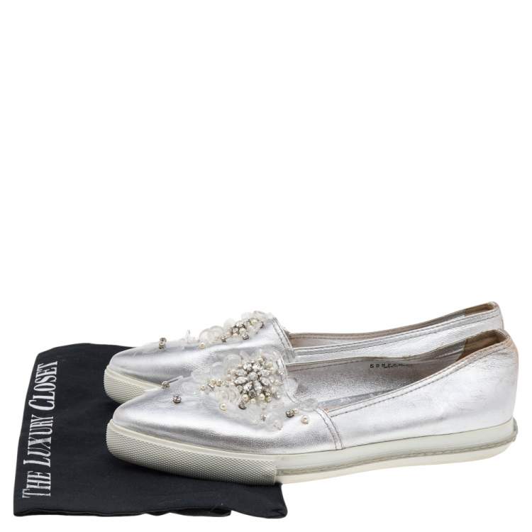 Pre Owned Miu Miu Metallic Silver Leather Embellished Pointed Toe Slip On Sneakers Size 40