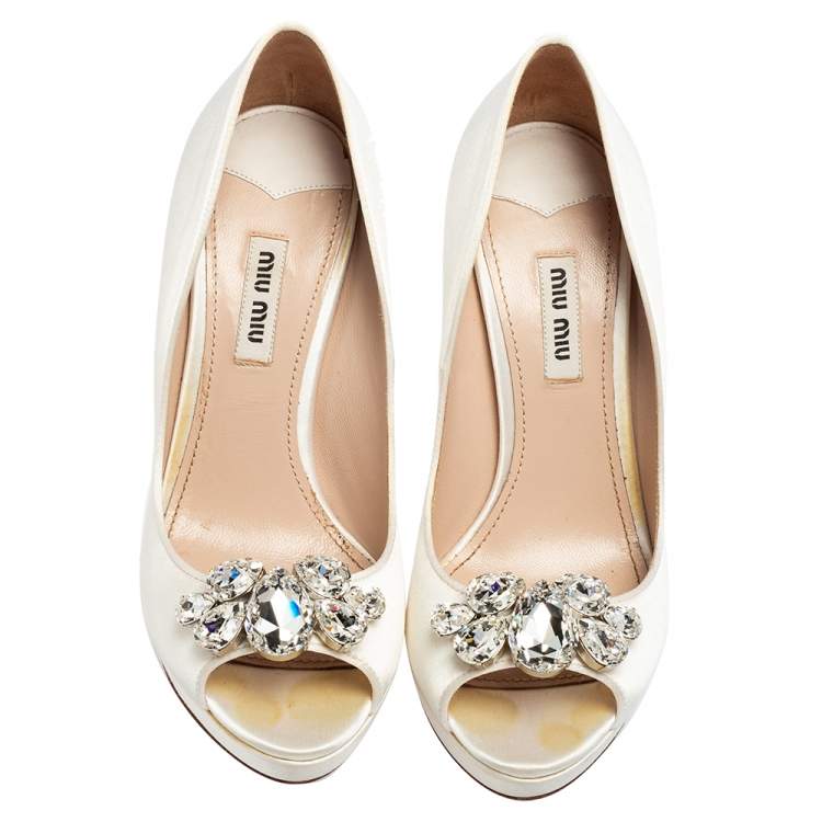 Pre Owned Miu Miu White Satin Crystal Embellished Heel Peep-Toe Platform Pumps Size 37