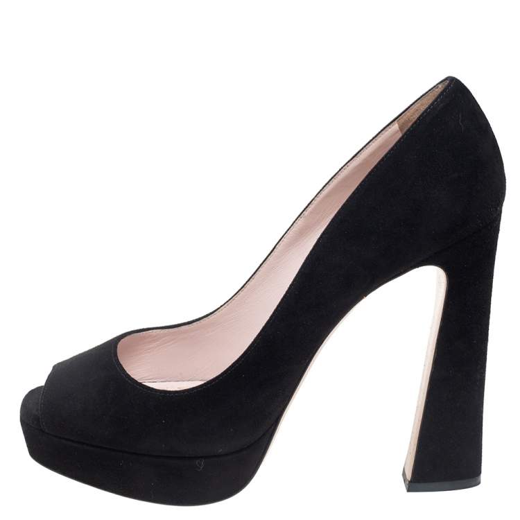 مملوكة مسبقًا Miu Miu Black Suede Peep Toe Platform Pumps Size 40